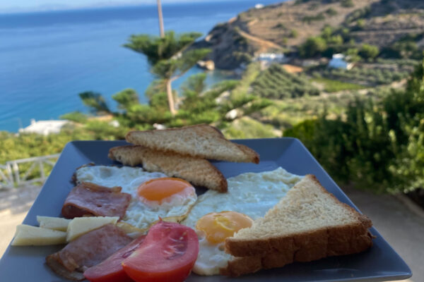 villa athina naxos room breakfast-07